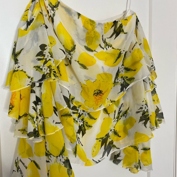 PrettyLittleThing exclusive top on Asos - Picture 9 of 14